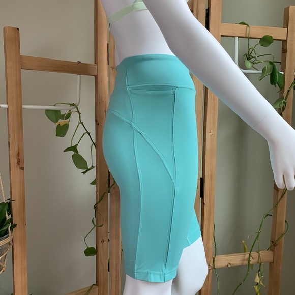 Sold🙌Lululemon shorts - Picture 7 of 8